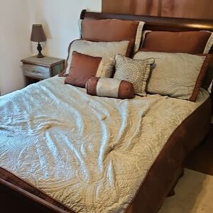 Elegant Brown and Misty Blue Bedding Set